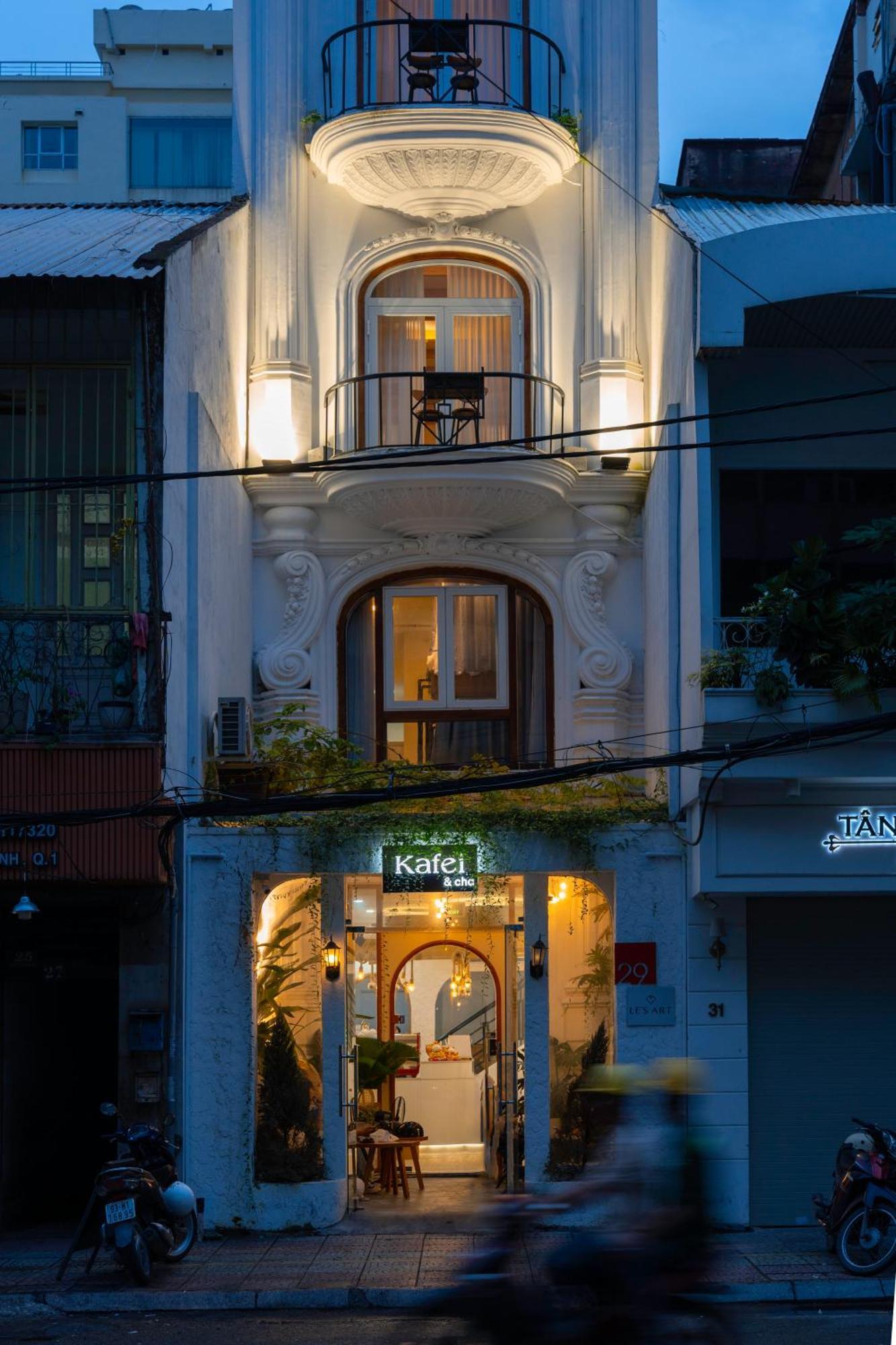 Zeus Living - * TP. Hồ Chí Minh