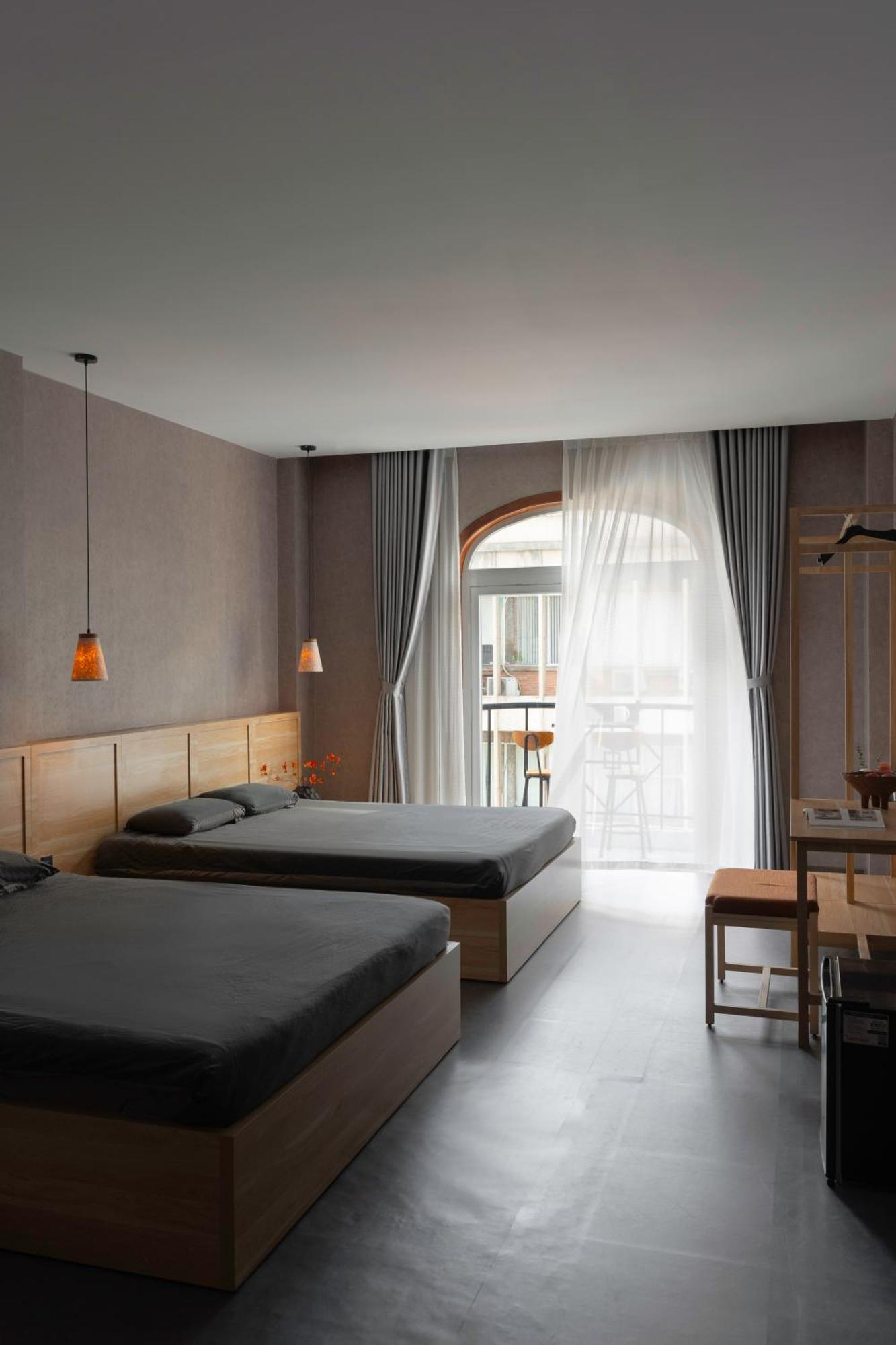 Zeus Living - Khách sạn hẻo lánh
