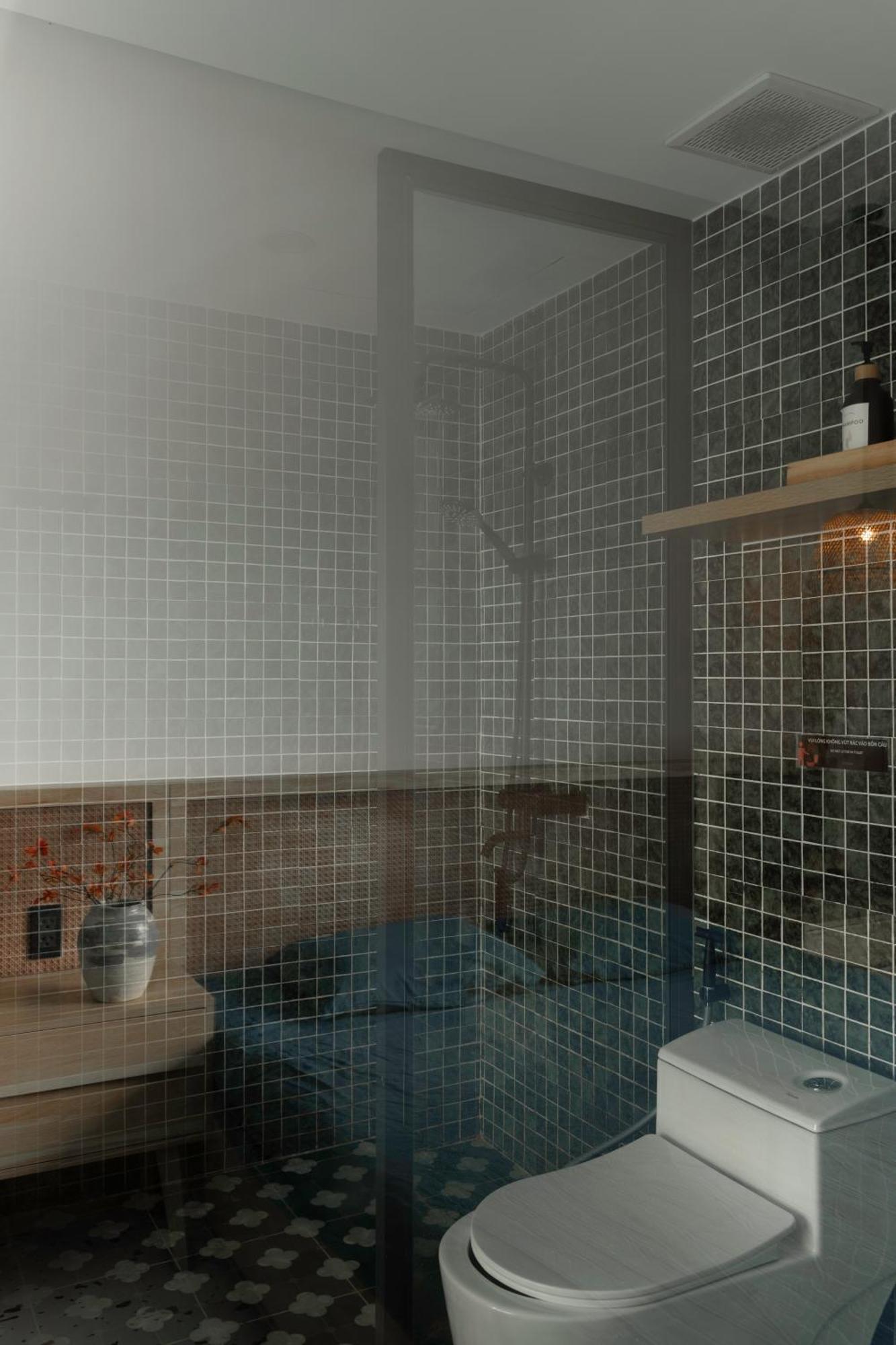 Zeus Living -