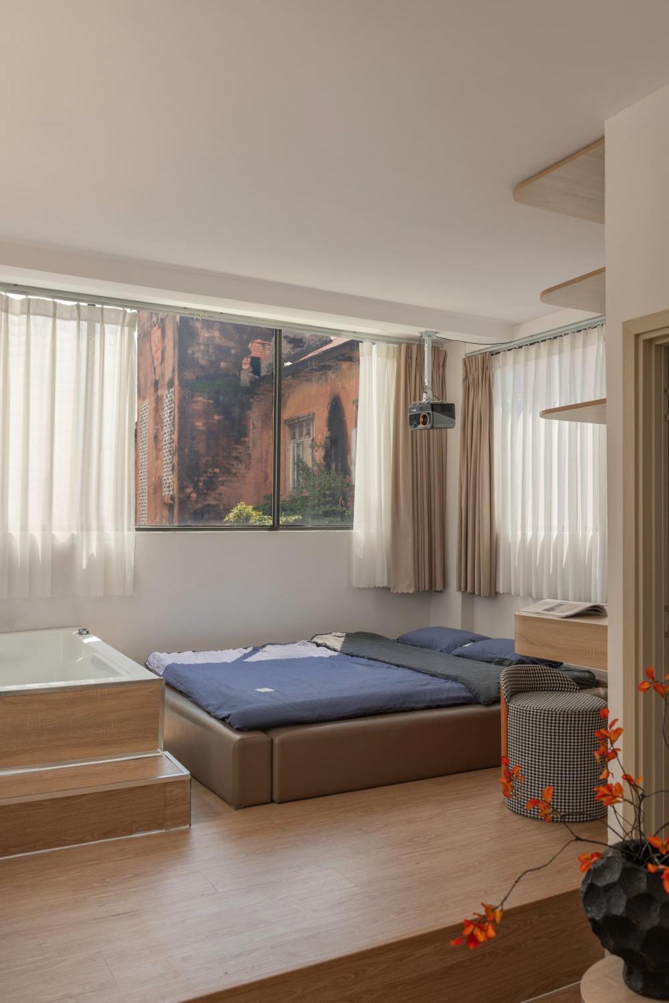 Zeus Living - Khách sạn hẻo lánh