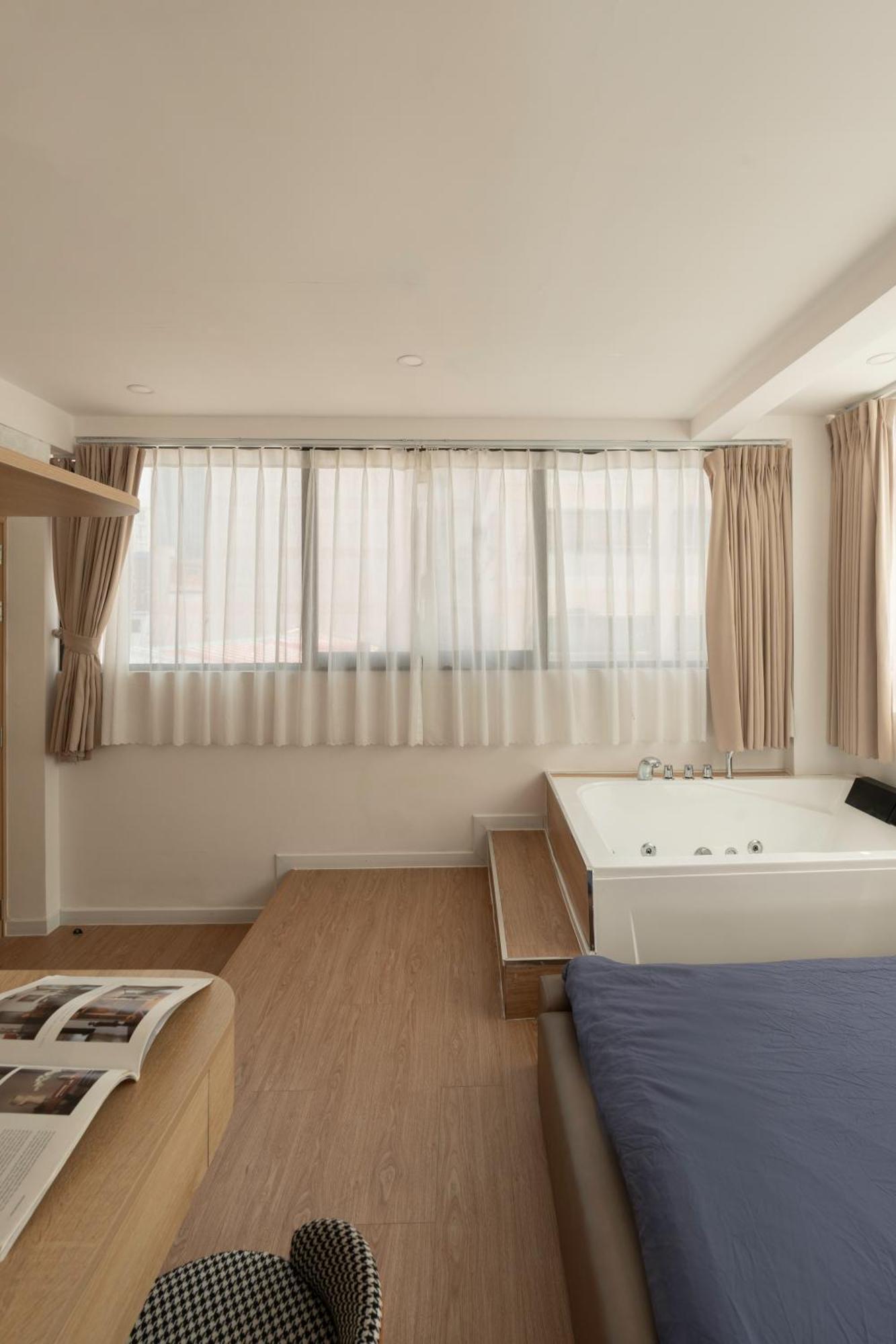 Zeus Living - TP. Hồ Chí Minh